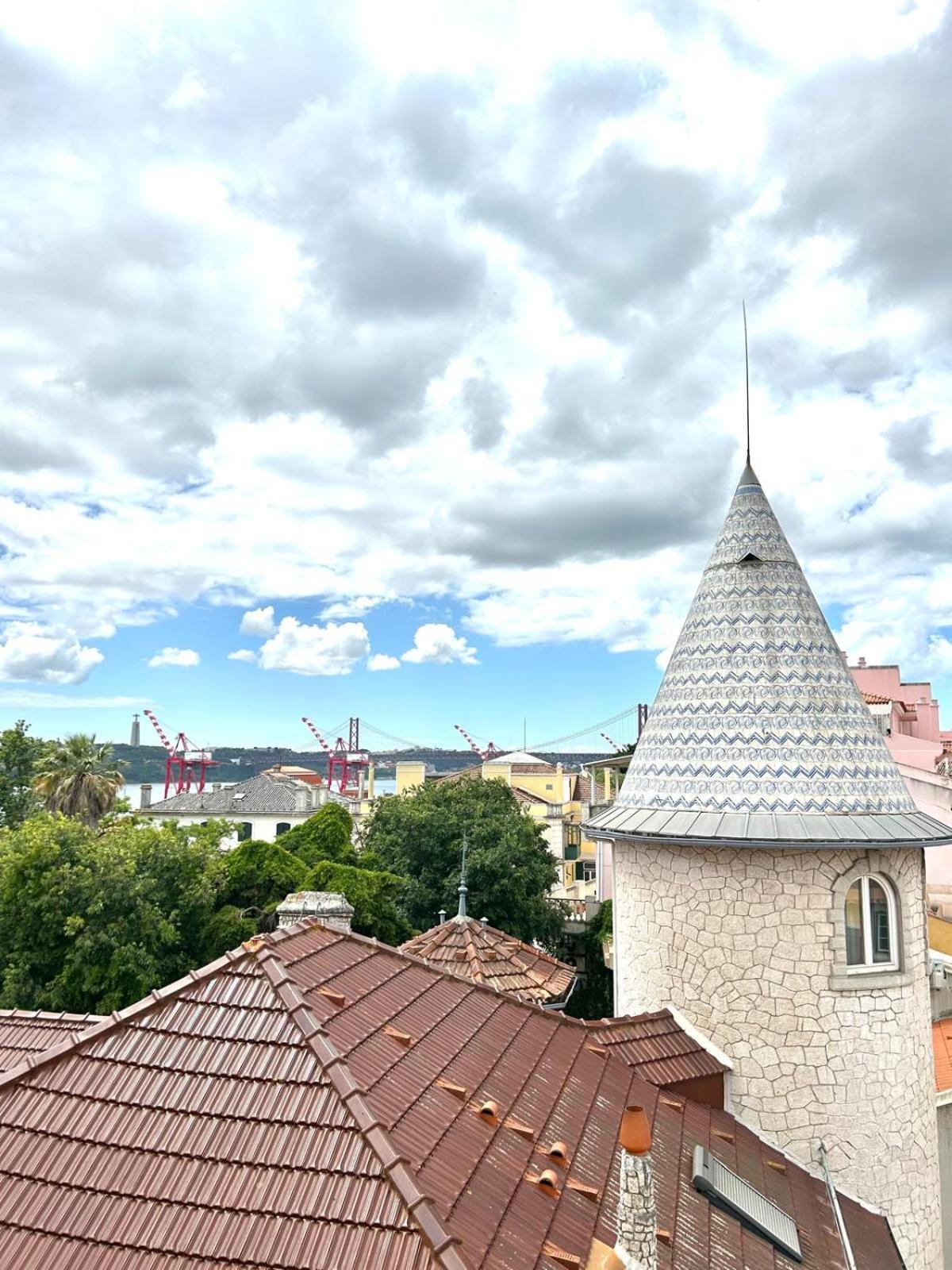Santos Apartment In Central Lisbon With River View Bagian luar foto